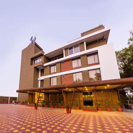 Royal Inn Khandwa Buitenkant foto