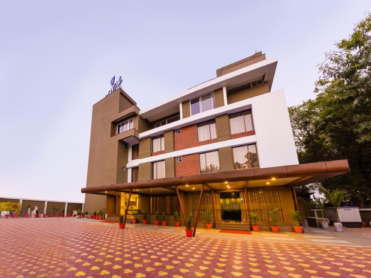 Royal Inn Khandwa Buitenkant foto