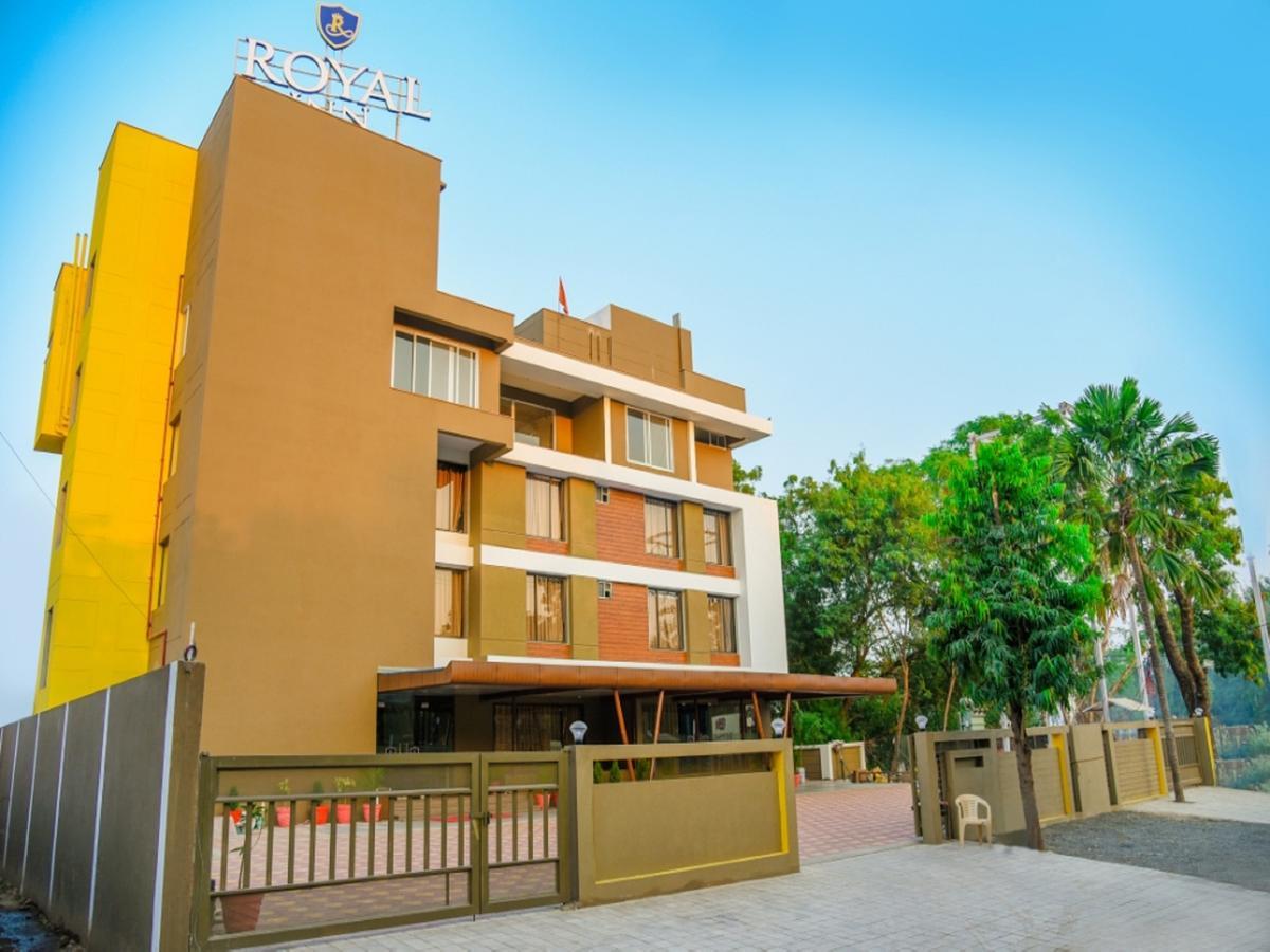 Royal Inn Khandwa Buitenkant foto
